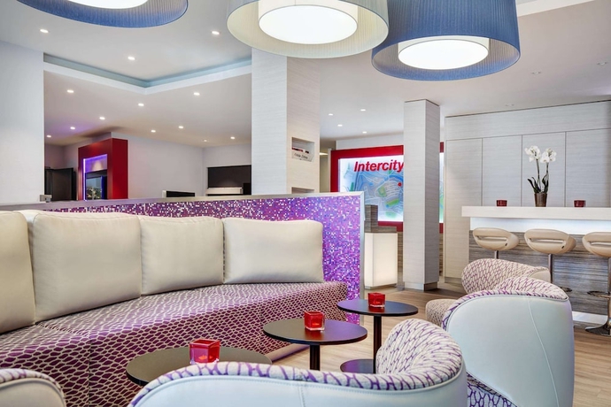Imagen de los interiores del Hotel Intercityhotel Celle. Foto 18