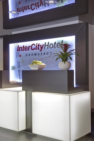 Imagen de los interiores del Hotel Intercityhotel Darmstadt. Foto 8