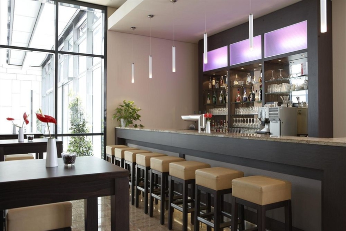 Imagen del bar/restaurante del Hotel Intercityhotel Dresden. Foto 2