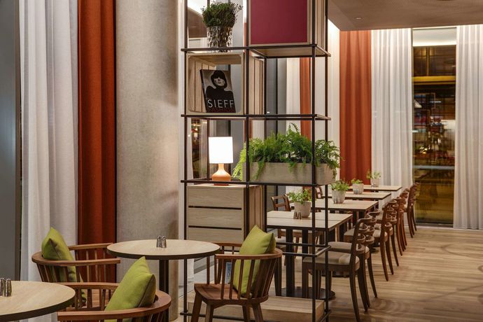 Imagen del bar/restaurante del Hotel Intercityhotel Frankfurt Hauptbahnhof Süd. Foto 5