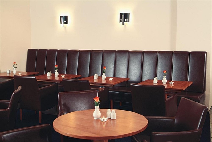 Imagen del bar/restaurante del Hotel Intercityhotel Freiburg. Foto 4