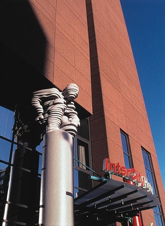 Imagen general del Hotel Intercityhotel Freiburg. Foto 2