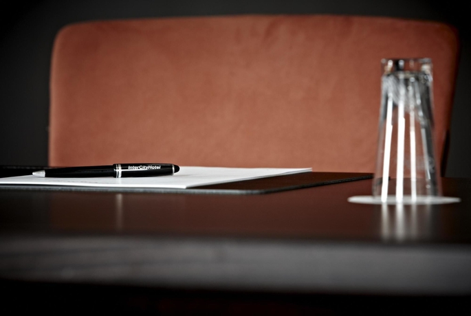 Imagen de los interiores del Hotel Intercityhotel Freiburg. Foto 10