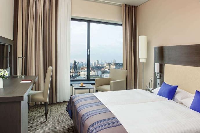 Imagen de la habitación del Hotel Intercityhotel Hamburg Dammtor-messe. Foto 14