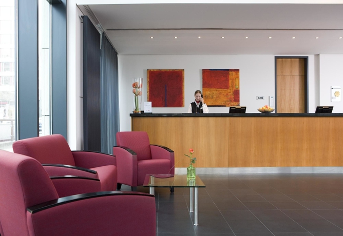 Imagen de los interiores del Hotel Intercityhotel Hamburg Hauptbahnhof. Foto 12