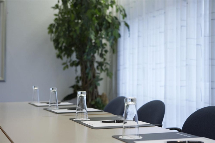 Imagen de los interiores del Hotel Intercityhotel Hamburg-altona. Foto 10