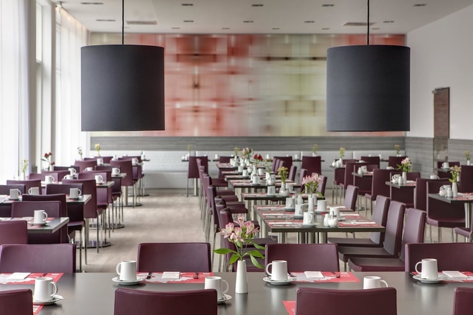 Imagen del bar/restaurante del Hotel Intercityhotel Ingolstadt. Foto 2