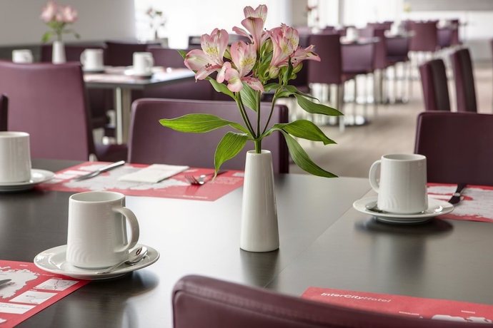 Imagen del bar/restaurante del Hotel Intercityhotel Ingolstadt. Foto 3