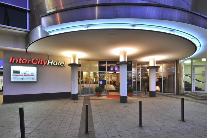 Imagen de los exteriores del Hotel Intercityhotel Kiel. Foto 10