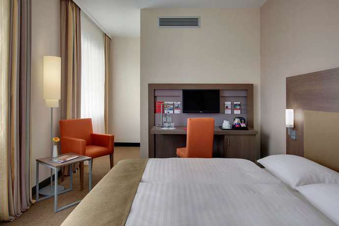 Imagen de la habitación del Hotel Intercityhotel Leipzig. Foto 15