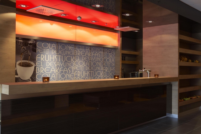 Imagen del bar/restaurante del Hotel Intercityhotel Mannheim. Foto 5