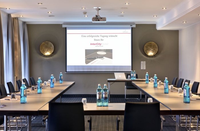 Imagen de los interiores del Hotel Intercityhotel München. Foto 12