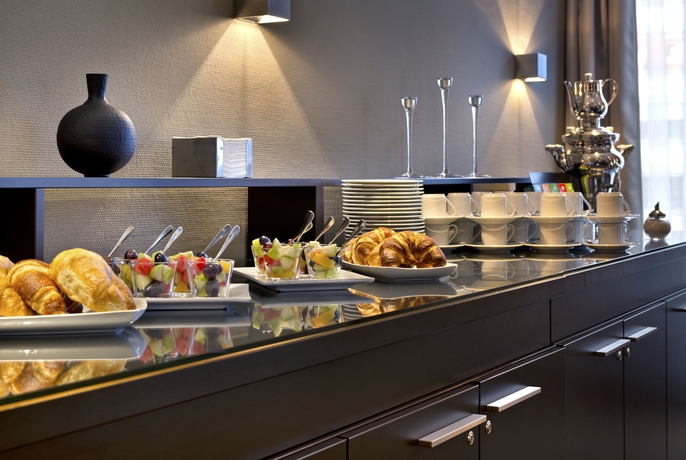 Imagen del bar/restaurante del Hotel Intercityhotel München. Foto 2