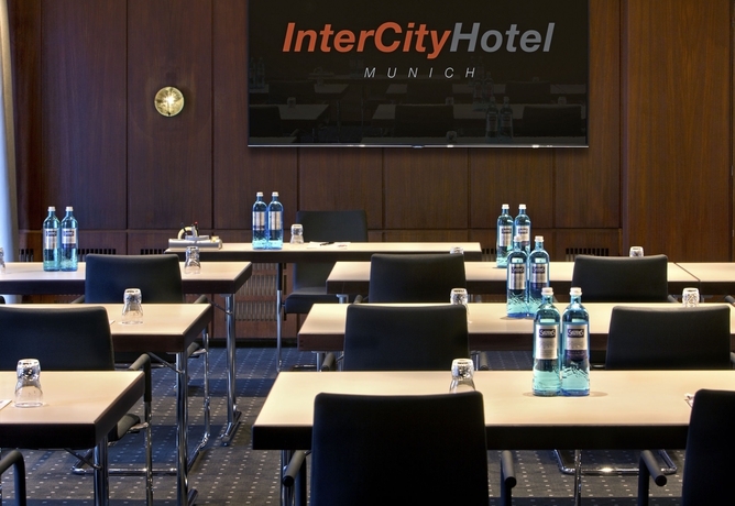 Imagen de los interiores del Hotel Intercityhotel München. Foto 15
