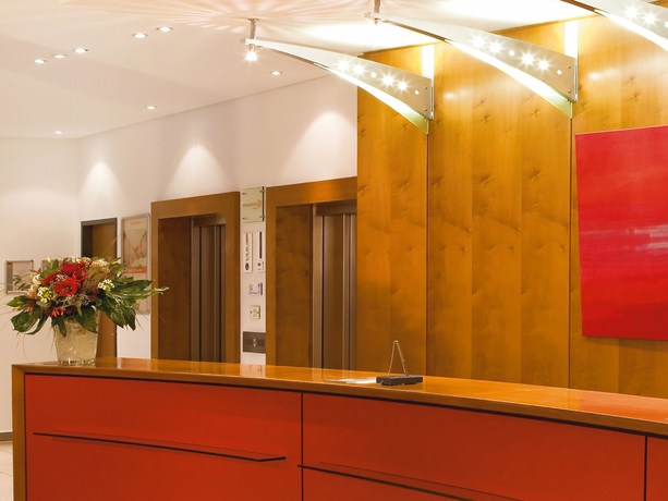 Imagen de los interiores del Hotel Intercityhotel Nürnberg. Foto 9