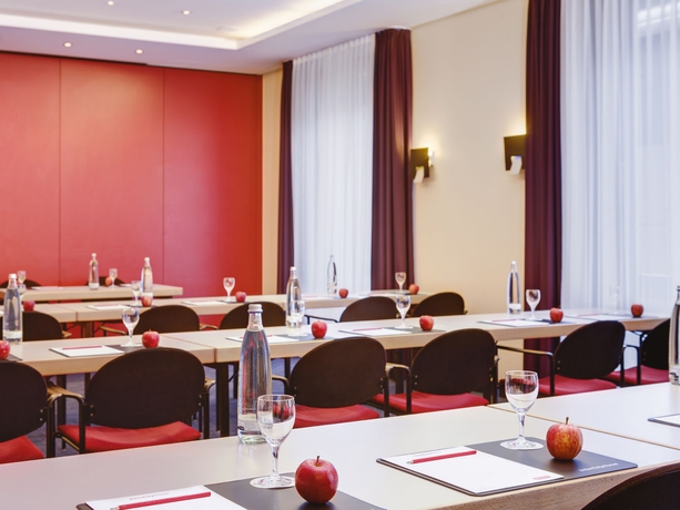 Imagen de los interiores del Hotel Intercityhotel Nürnberg. Foto 10