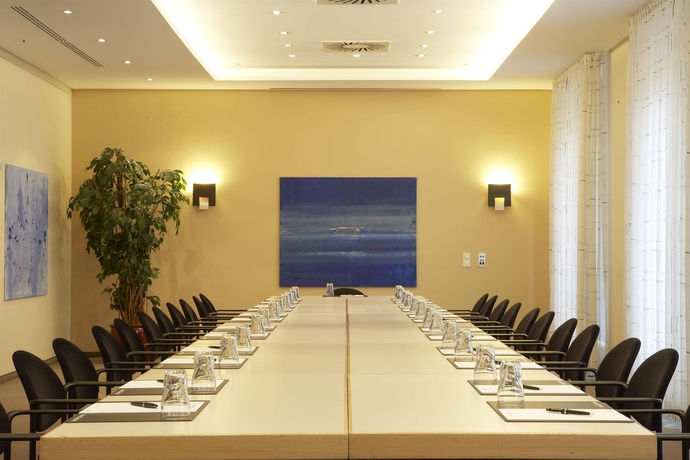 Imagen de los interiores del Hotel Intercityhotel Nürnberg. Foto 14