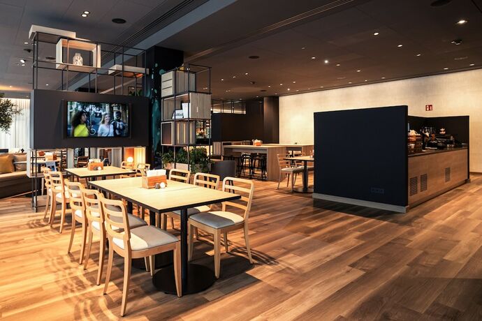 Imagen del bar/restaurante del Hotel Intercityhotel Paderborn. Foto 11