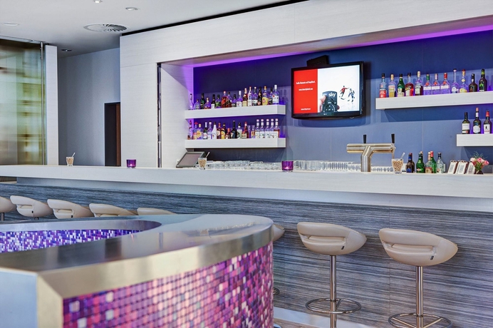 Imagen del bar/restaurante del Hotel Intercityhotel Rostock. Foto 3