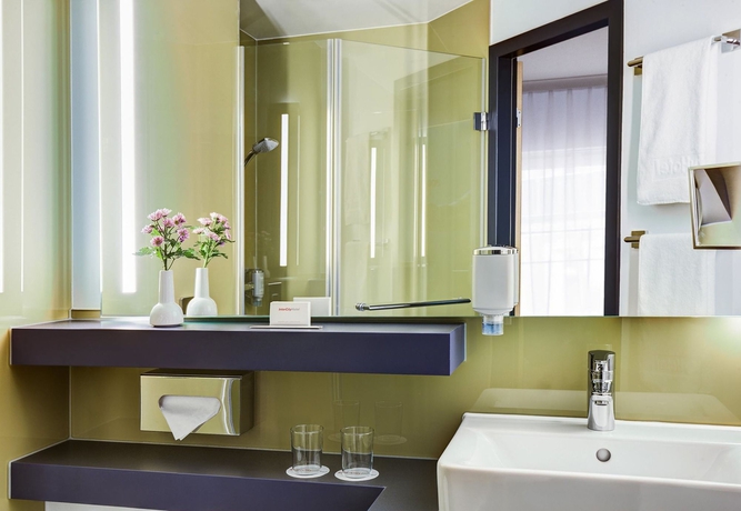 Imagen de la habitación del Hotel Intercityhotel Rostock. Foto 7