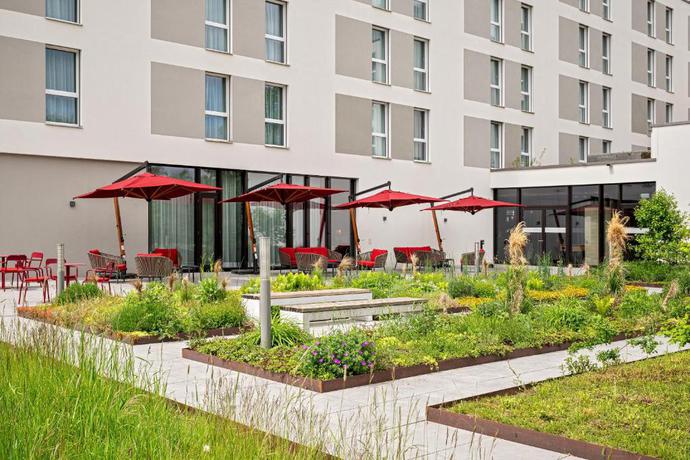 Imagen de los interiores del Hotel Intercityhotel Zurich Airport. Foto 9