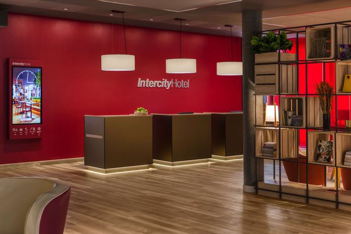 Imagen de los interiores del Hotel Intercityhotel Zurich Airport. Foto 9