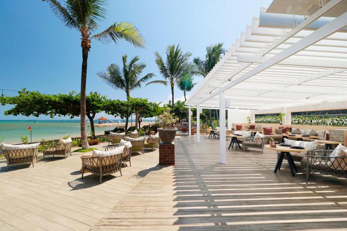 Imagen de los exteriores del Hotel Intercontinental Bali Sanur Resort. Foto 8