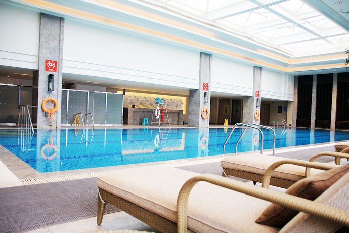 Imagen de la piscina del Hotel Intercontinental Changzhou. Foto 9