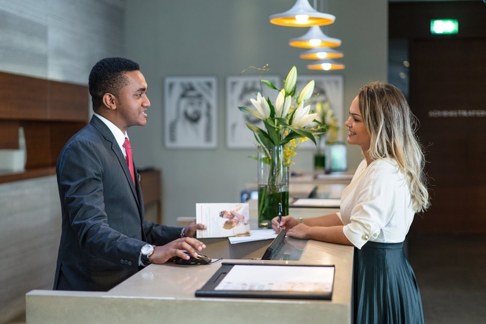 Imagen de los interiores del Hotel Intercontinental Dubai Marina, An Ihg. Foto 18