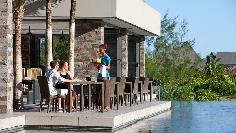 Imagen del bar/restaurante del Hotel Intercontinental Fiji Golf Resort and Spa, An Ihg. Foto 2