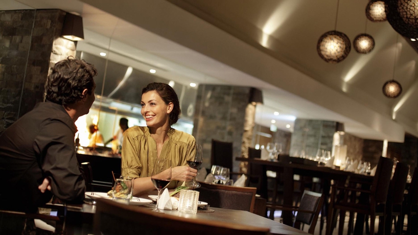 Imagen del bar/restaurante del Hotel Intercontinental Fiji Golf Resort and Spa, An Ihg. Foto 4