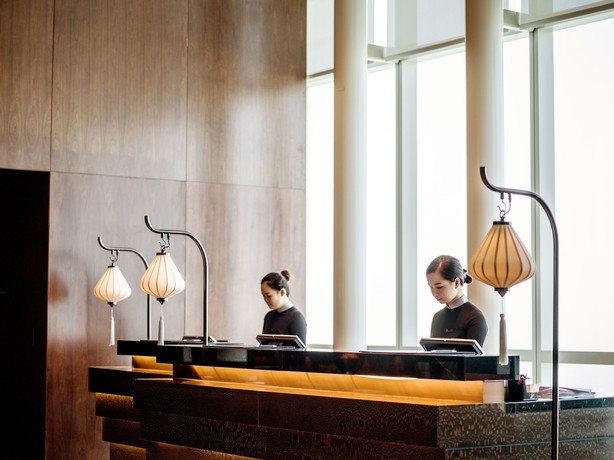 Imagen del bar/restaurante del Hotel Intercontinental Hanoi Landmark72, An Ihg. Foto 2