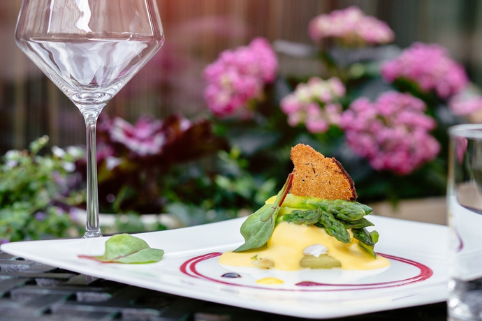 Imagen del bar/restaurante del Hotel Intercontinental Kyiv, An Ihg. Foto 2