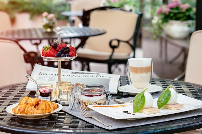 Imagen del bar/restaurante del Hotel Intercontinental Kyiv, An Ihg. Foto 8