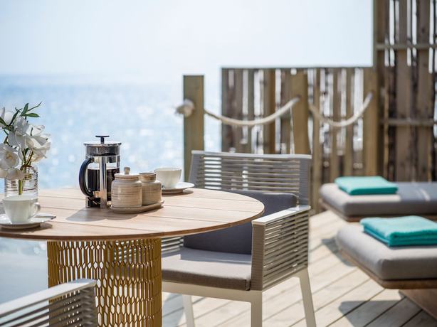 Imagen de la habitación del Hotel Intercontinental Maldives Maamunagau Resort, An Ihg. Foto 6