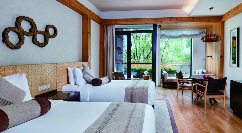 Imagen de la habitación del Hotel Intercontinental One Thousand Island Lake Resort. Foto 2