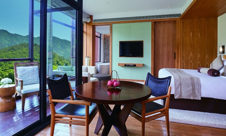 Imagen de la habitación del Hotel Intercontinental One Thousand Island Lake Resort. Foto 9