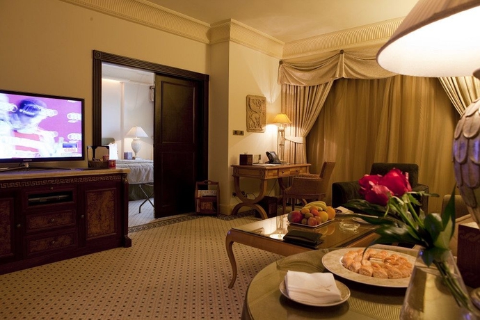 Imagen de los interiores del Hotel Intercontinental Phoenicia Beirut, An Ihg. Foto 9