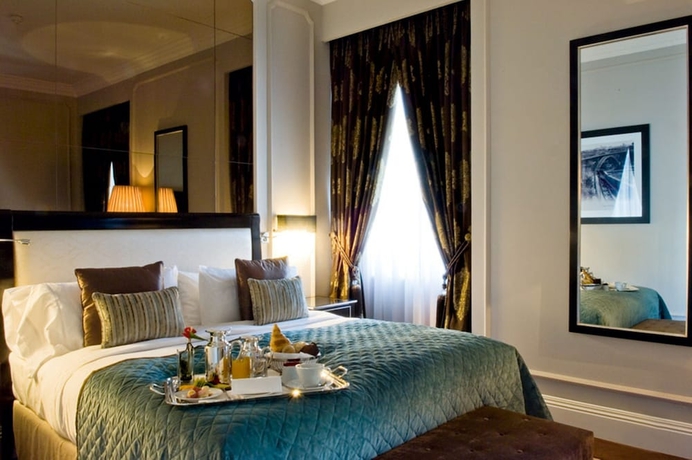 Imagen de la habitación del Hotel Intercontinental Porto - Palacio Das Cardosas, An Ihg. Foto 7