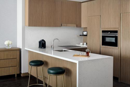 Imagen de la habitación del Hotel Intercontinental Residences Abu Dhabi, An Ihg. Foto 13