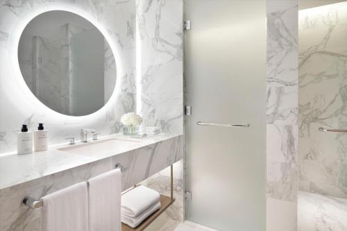 Imagen de la habitación del Hotel Intercontinental Residences Abu Dhabi, An Ihg. Foto 15