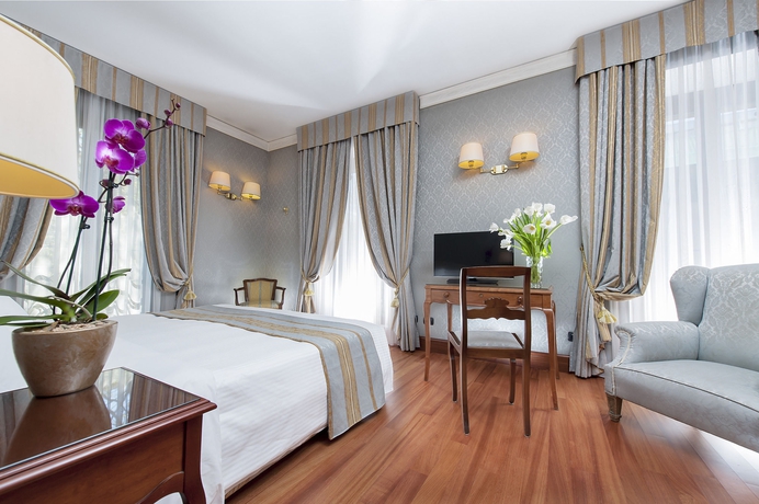 Imagen de la habitación del Hotel Intercontinental Rome Ambasciatori Palace, An Ihg. Foto 9