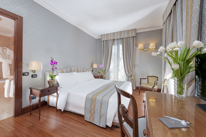 Imagen de la habitación del Hotel Intercontinental Rome Ambasciatori Palace, An Ihg. Foto 11