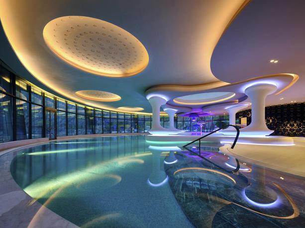 Imagen de la piscina del Hotel Intercontinental Shanghai Wonderland, An Ihg. Foto 10