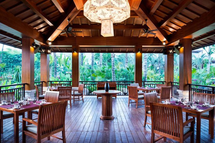 Imagen del bar/restaurante del Hotel Intercontinental Xishuangbanna Resort. Foto 6