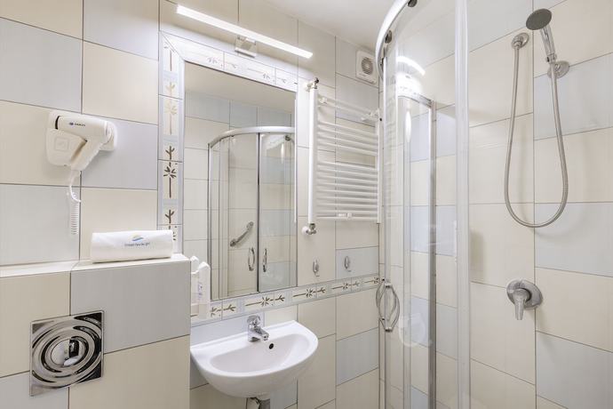 Imagen de la habitación del Hotel Interferie Aquapark Sport Malachit. Foto 8