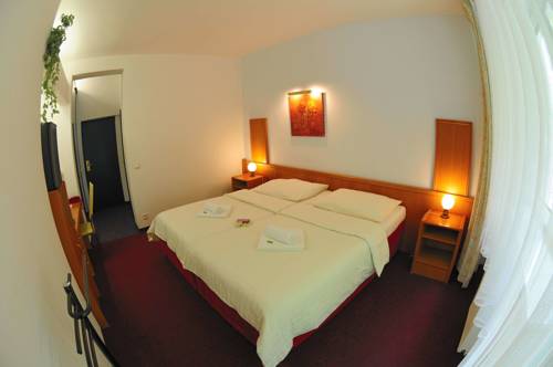 Imagen de la habitación del Hotel Interhotel America. Foto 4