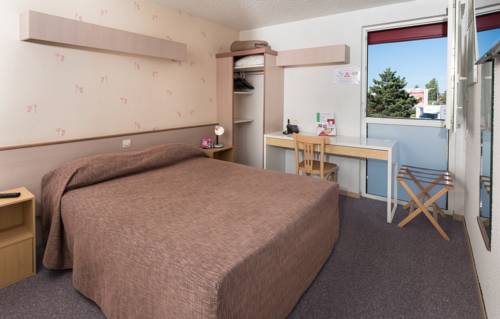 Imagen de la habitación del Hotel Inter-hotel Argentan Ari&egrave;s. Foto 3