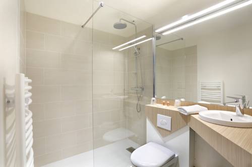 Imagen de la habitación del Hotel Inter-hotel Argentan Ari&egrave;s. Foto 7