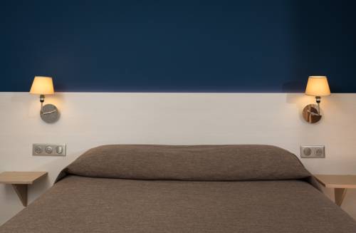 Imagen de la habitación del Hotel Inter-hotel Argentan Ari&egrave;s. Foto 10